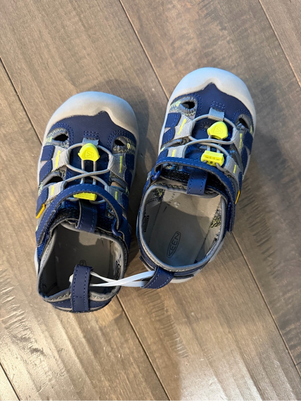 Keens toddler shoes size 12 NWOT